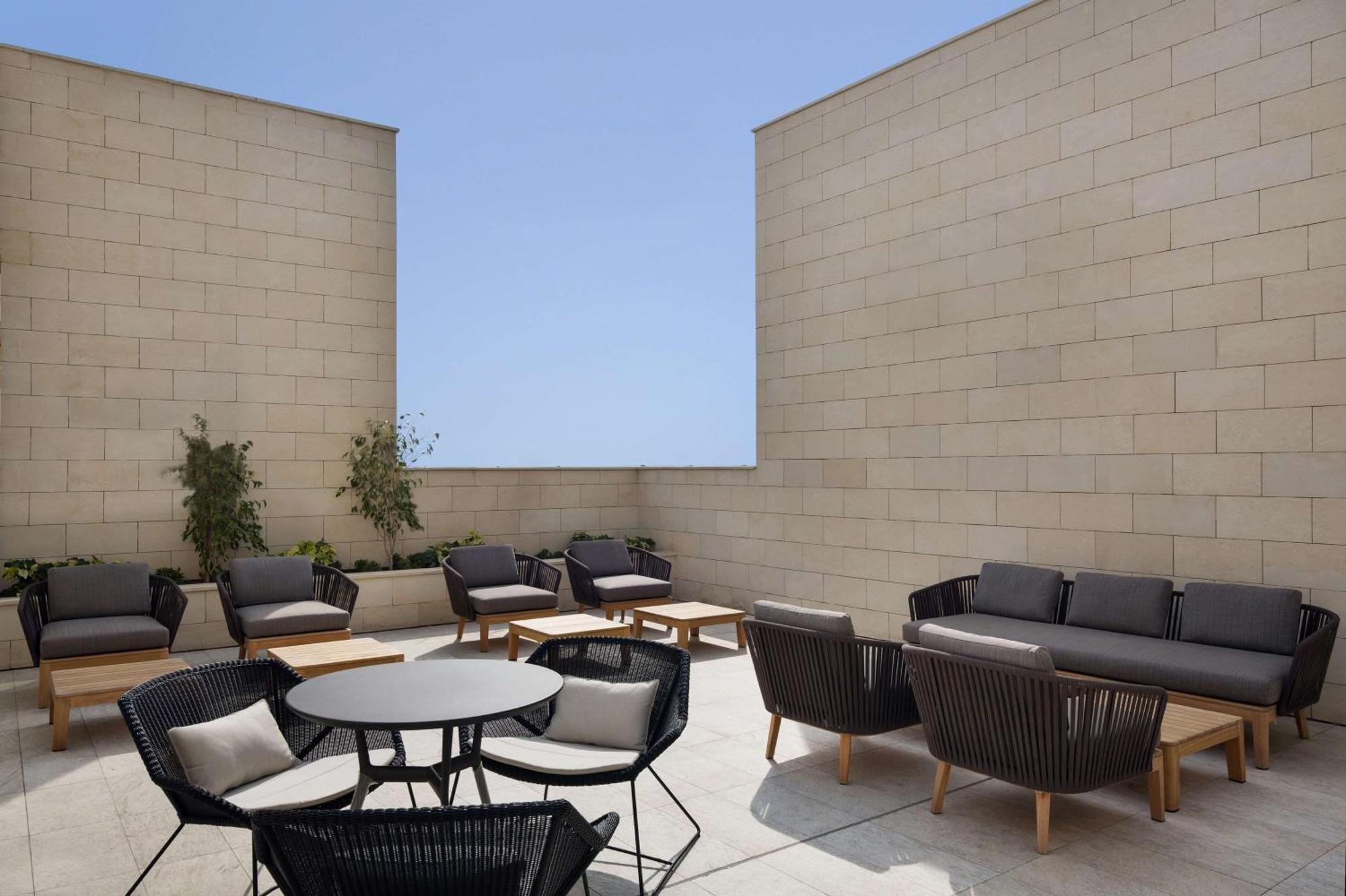 فندق حياة هاوس شارع صاري 4*